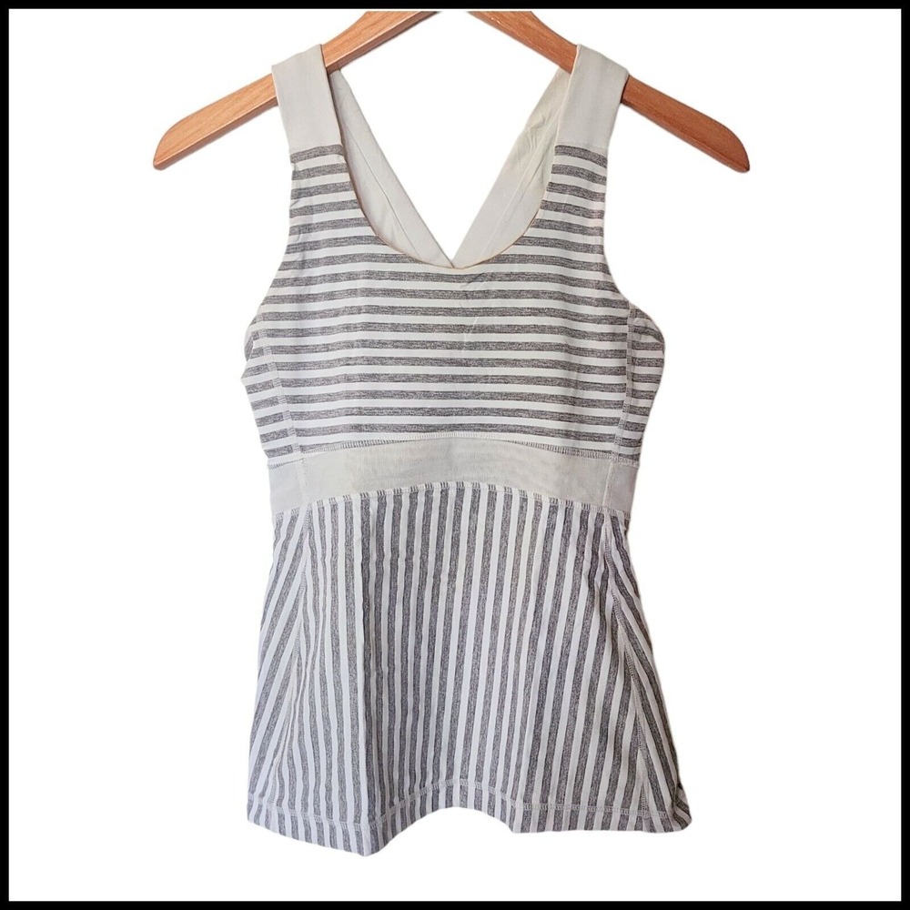 Lululemon Athletica Tank Top Size 6 Built in Bra Swift Tank Striped White Gray